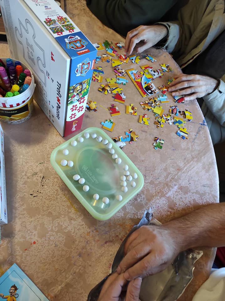 &pi;&alpha;&iota;&chi;&nu;&iota;&delta;&iota;&alpha; 9